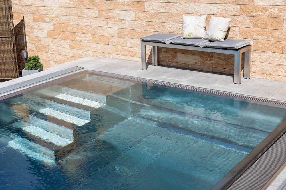 Edelstahlpool Schwimmbecken aus Edelstahl mit Pooltreppe