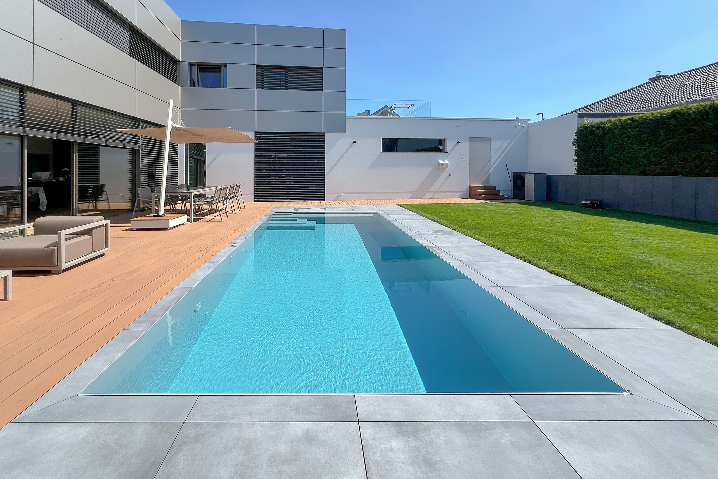 pp-ueberlaufpool-mit-gsa-und-rollladenabdeckung-004 PP-Überlaufpool mit GSA und Rollladenabdeckung