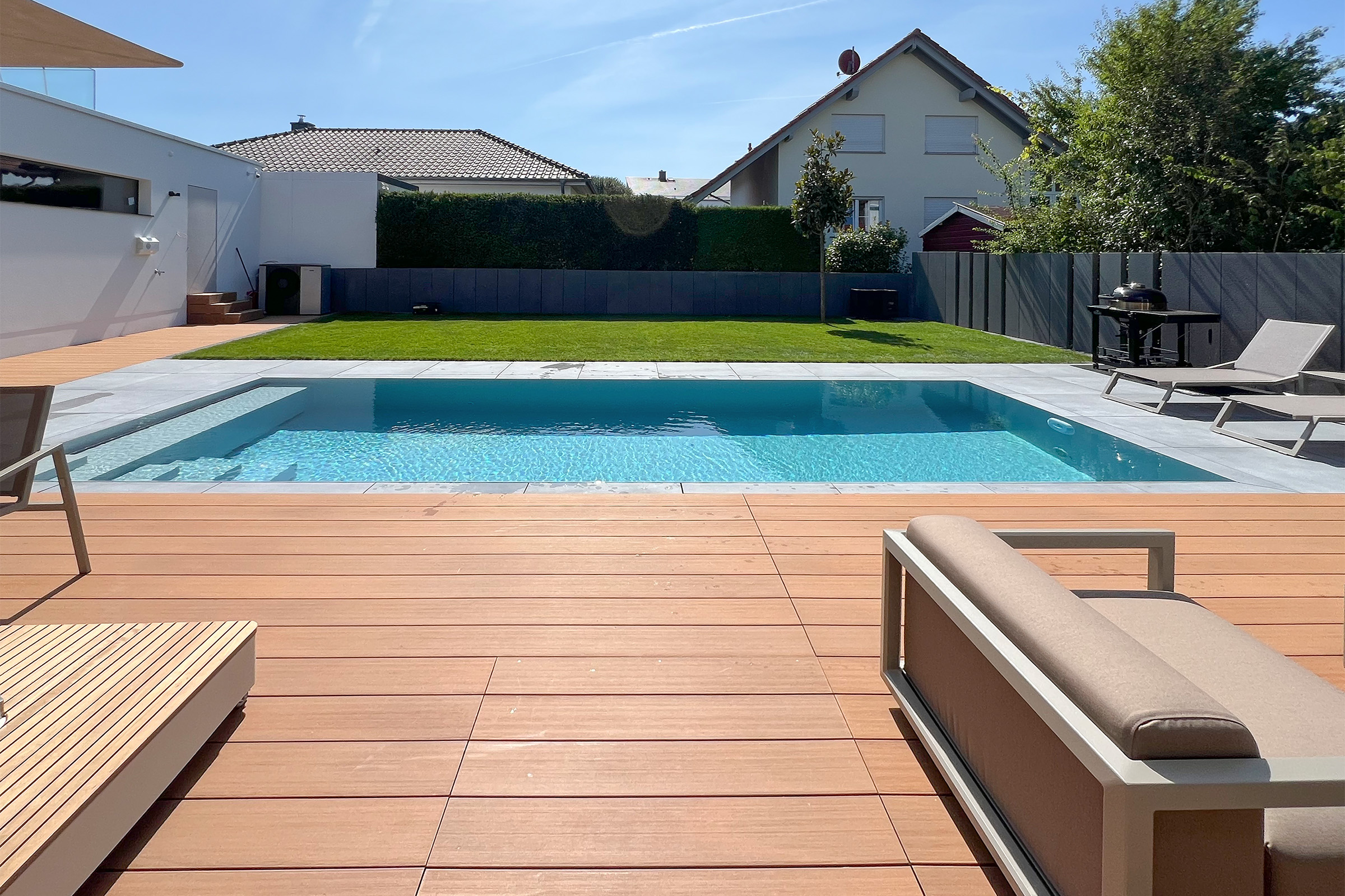 pp-ueberlaufpool-mit-gsa-und-rollladenabdeckung-001 PP-Überlaufpool mit GSA und Rollladenabdeckung