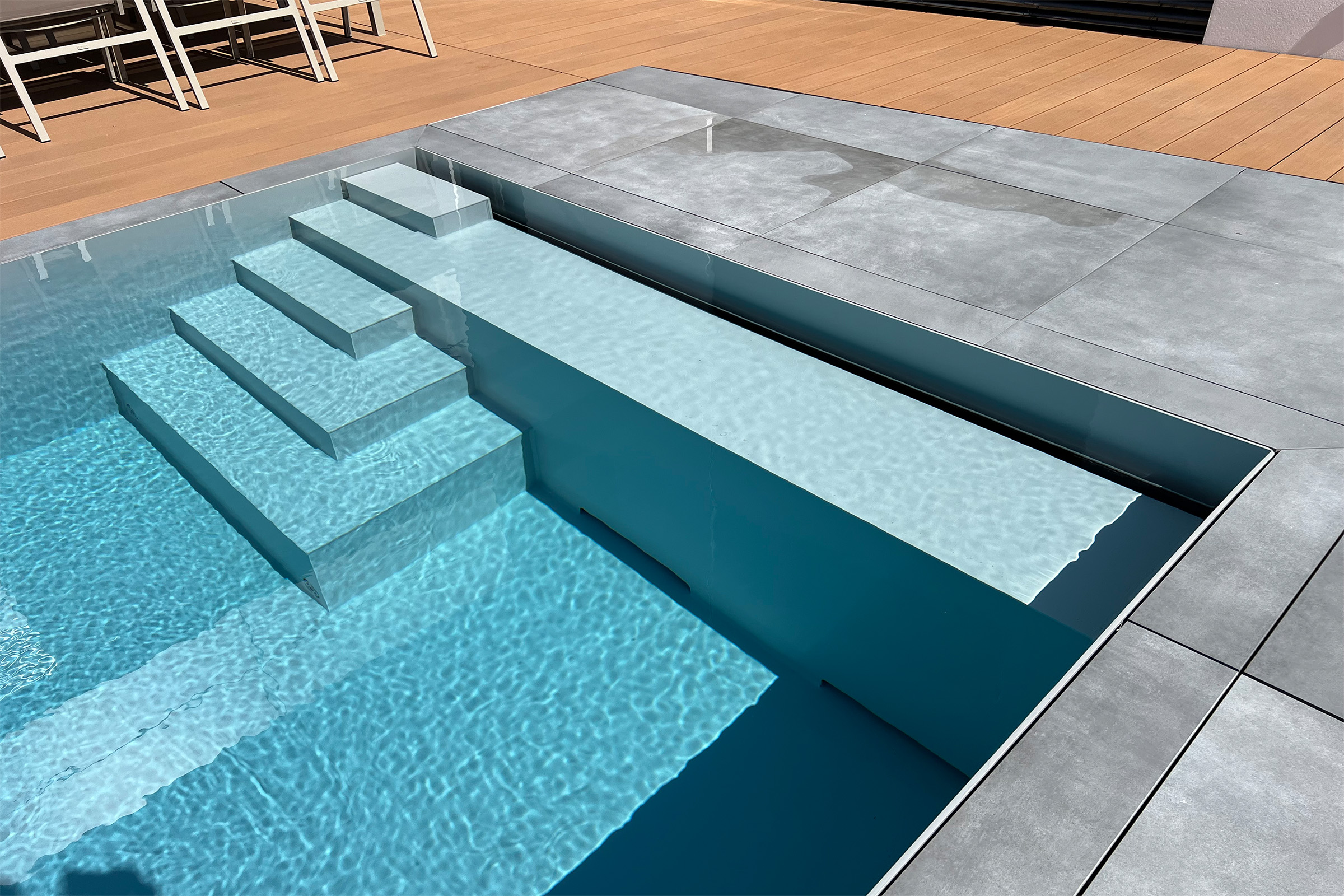 pp-ueberlaufpool-mit-gsa-und-rollladenabdeckung-010 PP-Überlaufpool mit GSA und Rollladenabdeckung